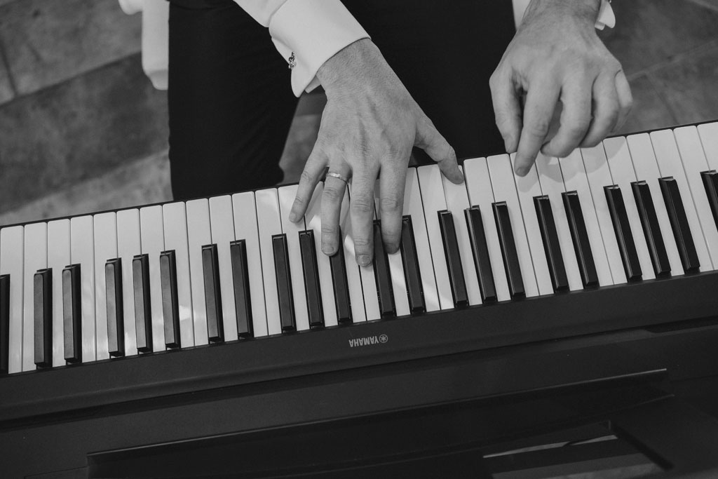 teclas de piano en boda