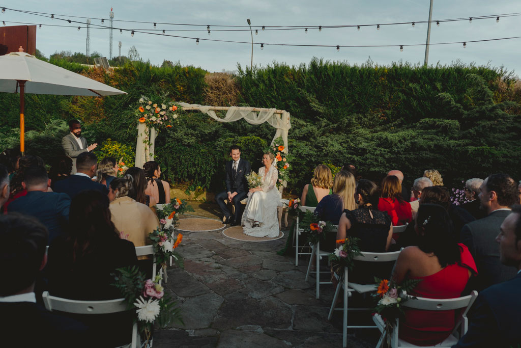 Novios en la segunda ceremonia de la boda