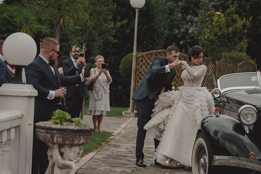 mejor fotógrafo de bodas Santander coche