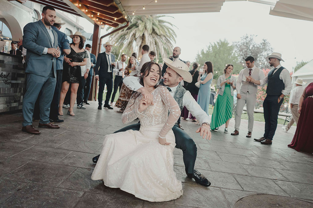 mejor fotógrafo de bodas en Santander fiesta de novios