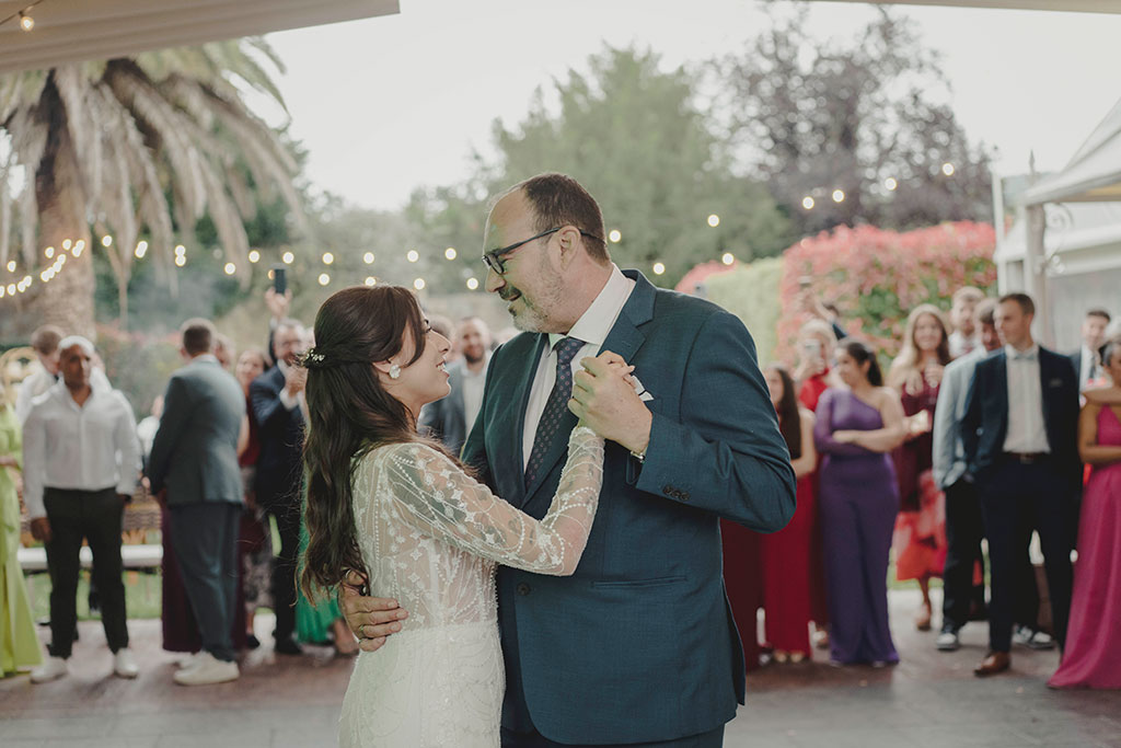 mejor fotógrafo de bodas en Santander primer baile con papa