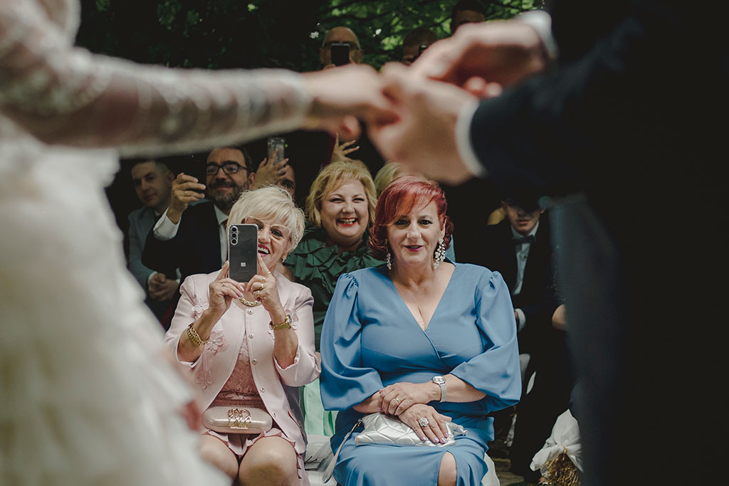 mejor fotógrafo de bodas en Santander anillos madrina