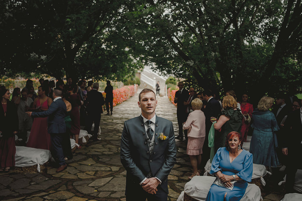 las mejores fotos de boda Santander novio esperando a novia