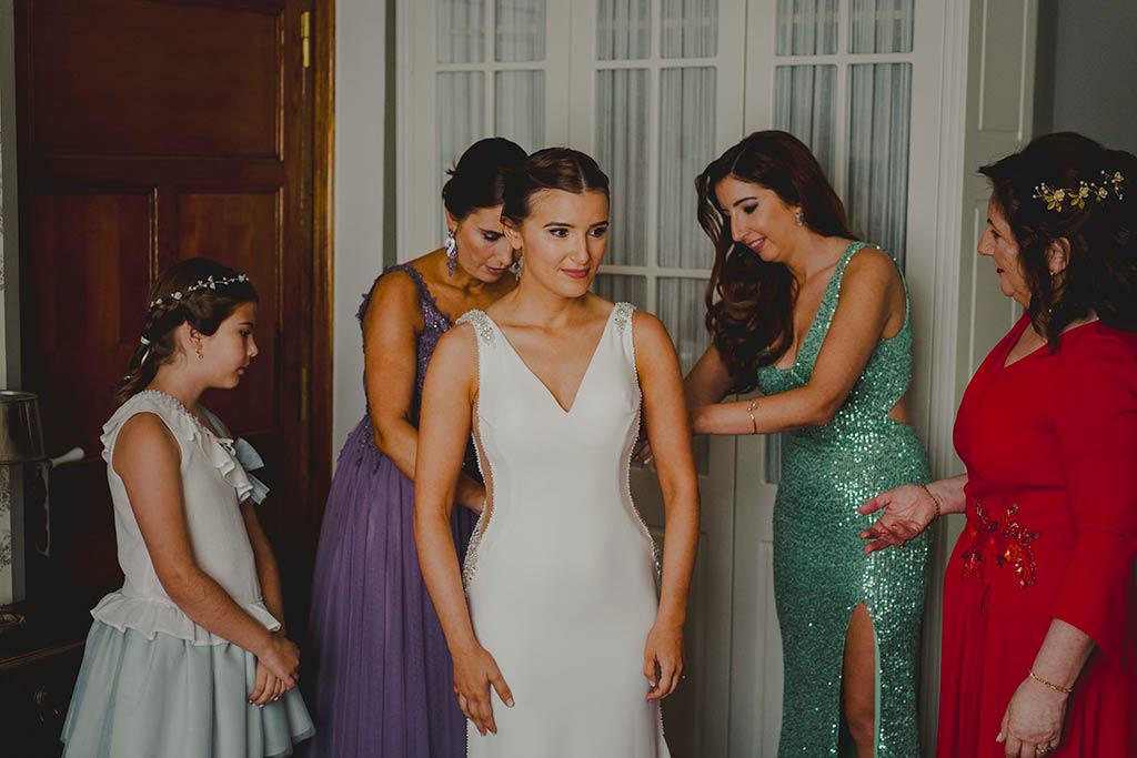 El mejor fotógrafo de bodas en Cantabria vestido