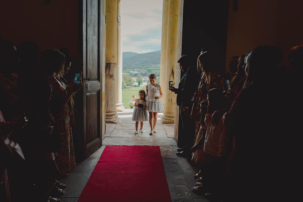 Los mejores fotógrafos de bodas en Cantabria niñas