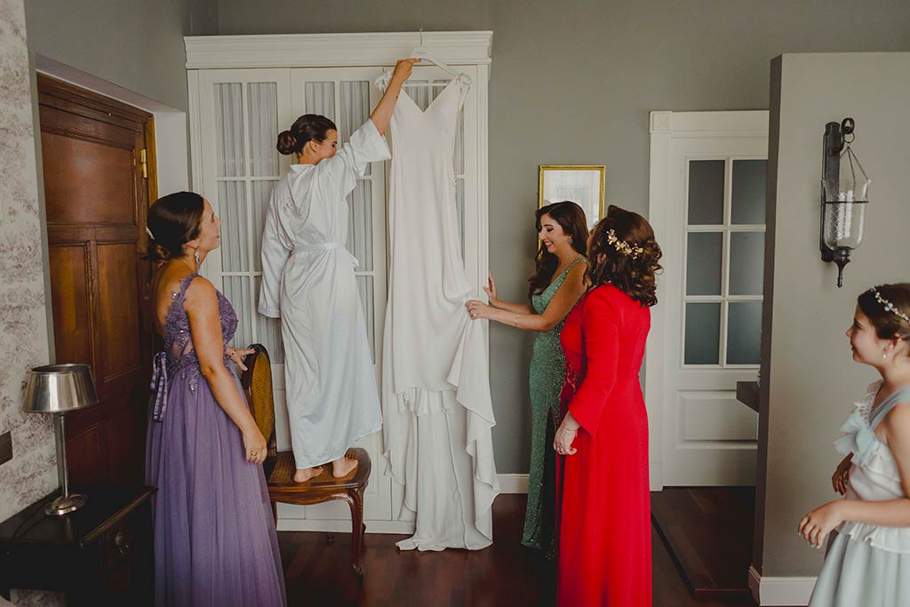 Marcos Greiz es el mejor fotógrafo de bodas en Cason de la Marquesa vestido