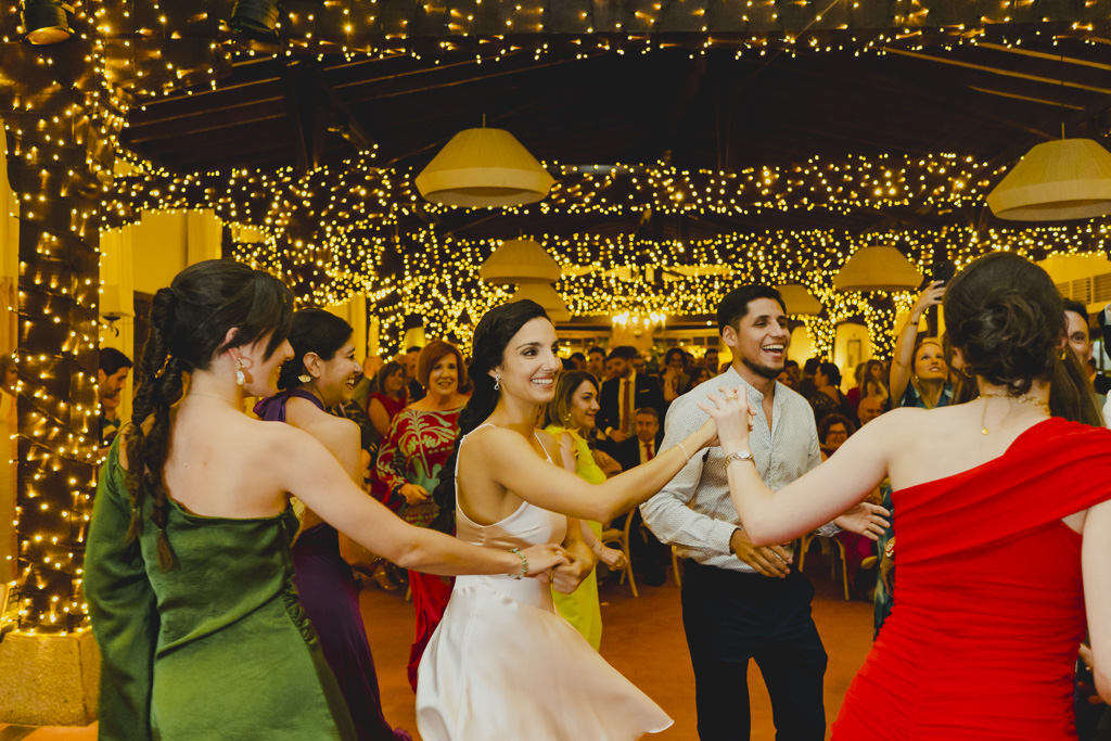 mejor fotógrafo de bodas Finca San Juan Cantabria fiesta