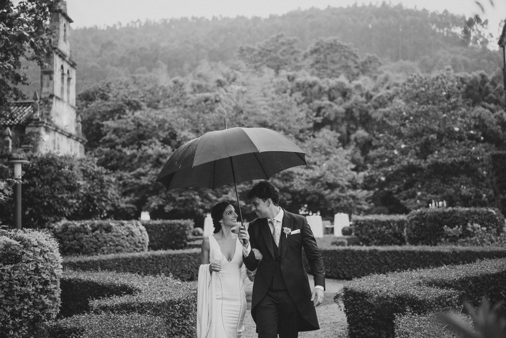 mejor fotógrafo de bodas Finca San Juan Cantabria lluvia