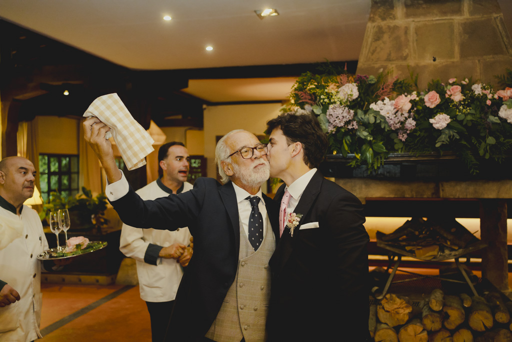 mejor fotógrafo de bodas Finca San Juan Cantabria papa