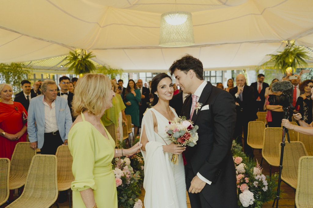 la mejor fotografía de boda emocional en Cantabria Finca San Juan encuentro